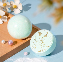 Load image into Gallery viewer, Crowned Gift Box