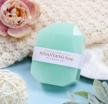 Load image into Gallery viewer, Crowned Gift Box