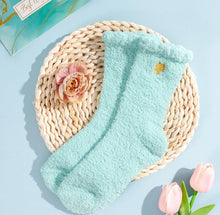 Load image into Gallery viewer, Crowned Gift Box